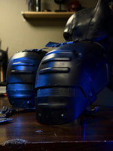 Load image into Gallery viewer, THE BAT- SHOULDER ARMOR V3