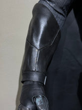 Load image into Gallery viewer, BvS BF Replica Gauntlets