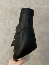 Load image into Gallery viewer, BvS BF Replica Gauntlets
